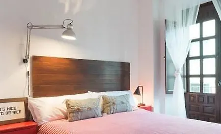 Hostel The Lights Malaga