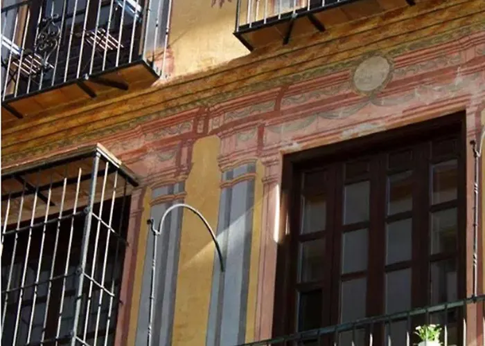 Хостел The Lights Малага